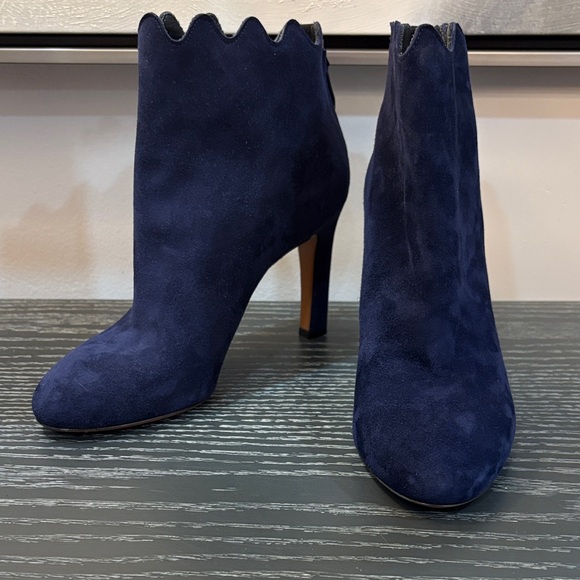 Alaia Navy Suede Ankle Boots - Picture 8 of 8